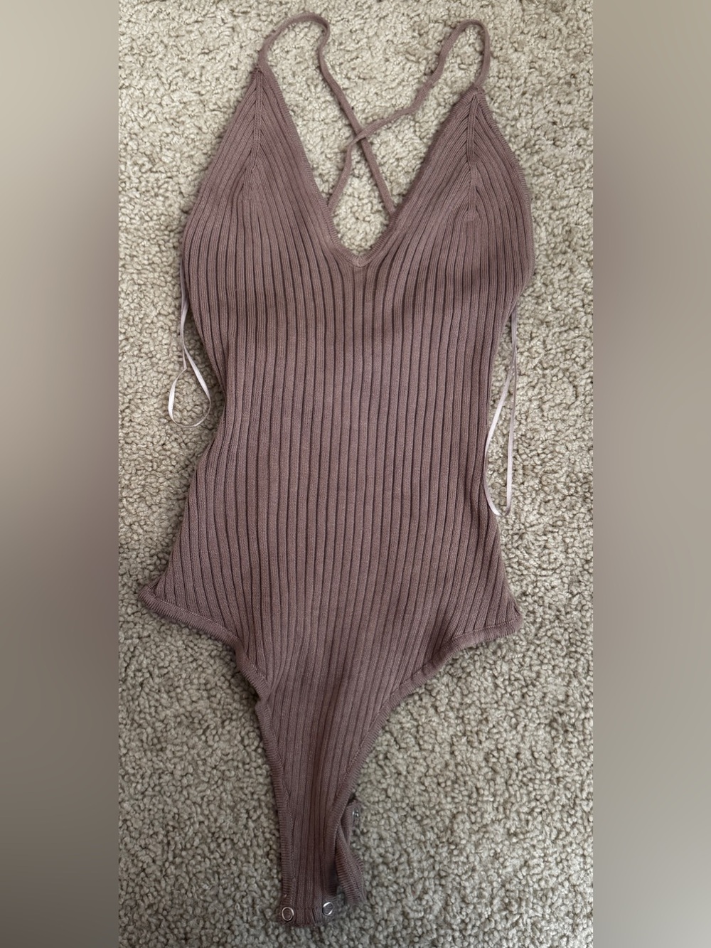 Fashion Nova Ribbed V-Neck Sleeveless Bodysuit - Dusty Mauve